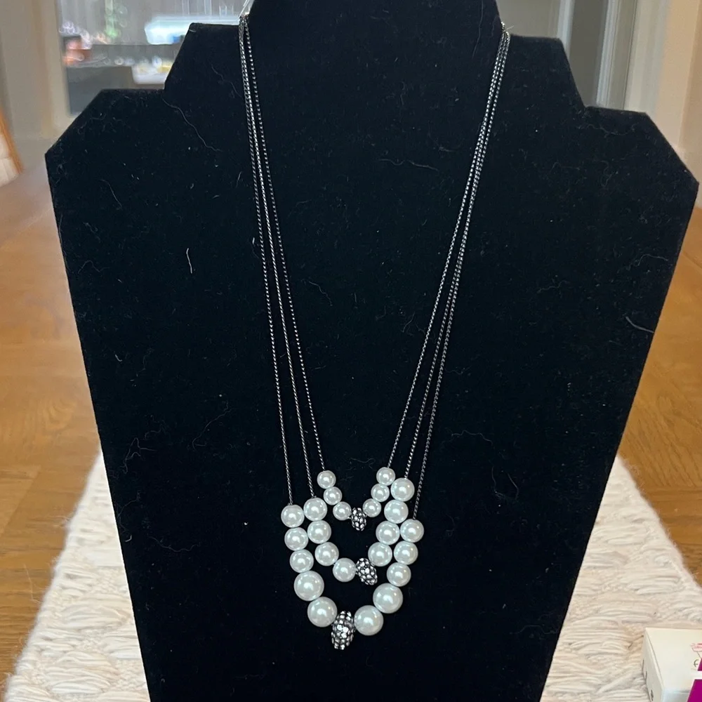 White House Black Market Pearl and Silver Necklace